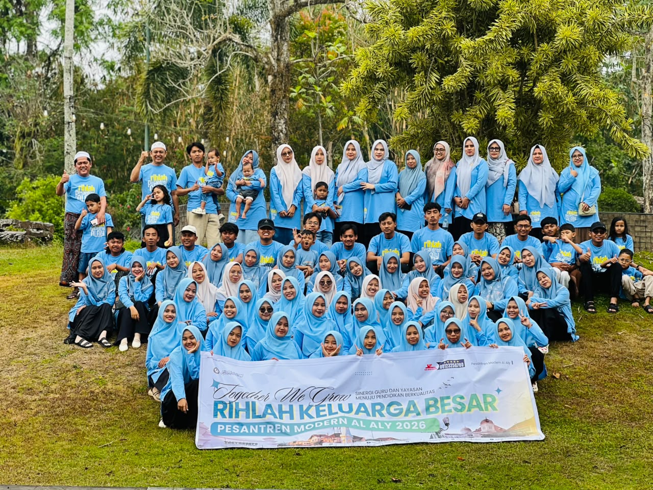 Rihlah Keluarga Besar Pesantren Modern Al Aly 2026: Wujud Sinergi Guru dan Yayasan di Yogyakarta